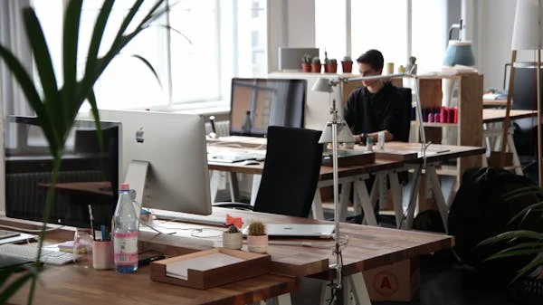 深圳企業(yè)為什么要搭建公司網(wǎng)站？對企業(yè)有什么幫助？